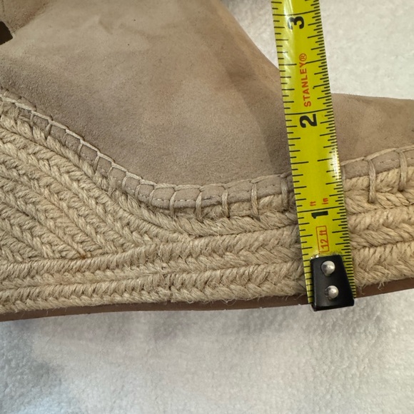 Kenneth Cole New York - peep toe espadrille wedge - Picture 11 of 12